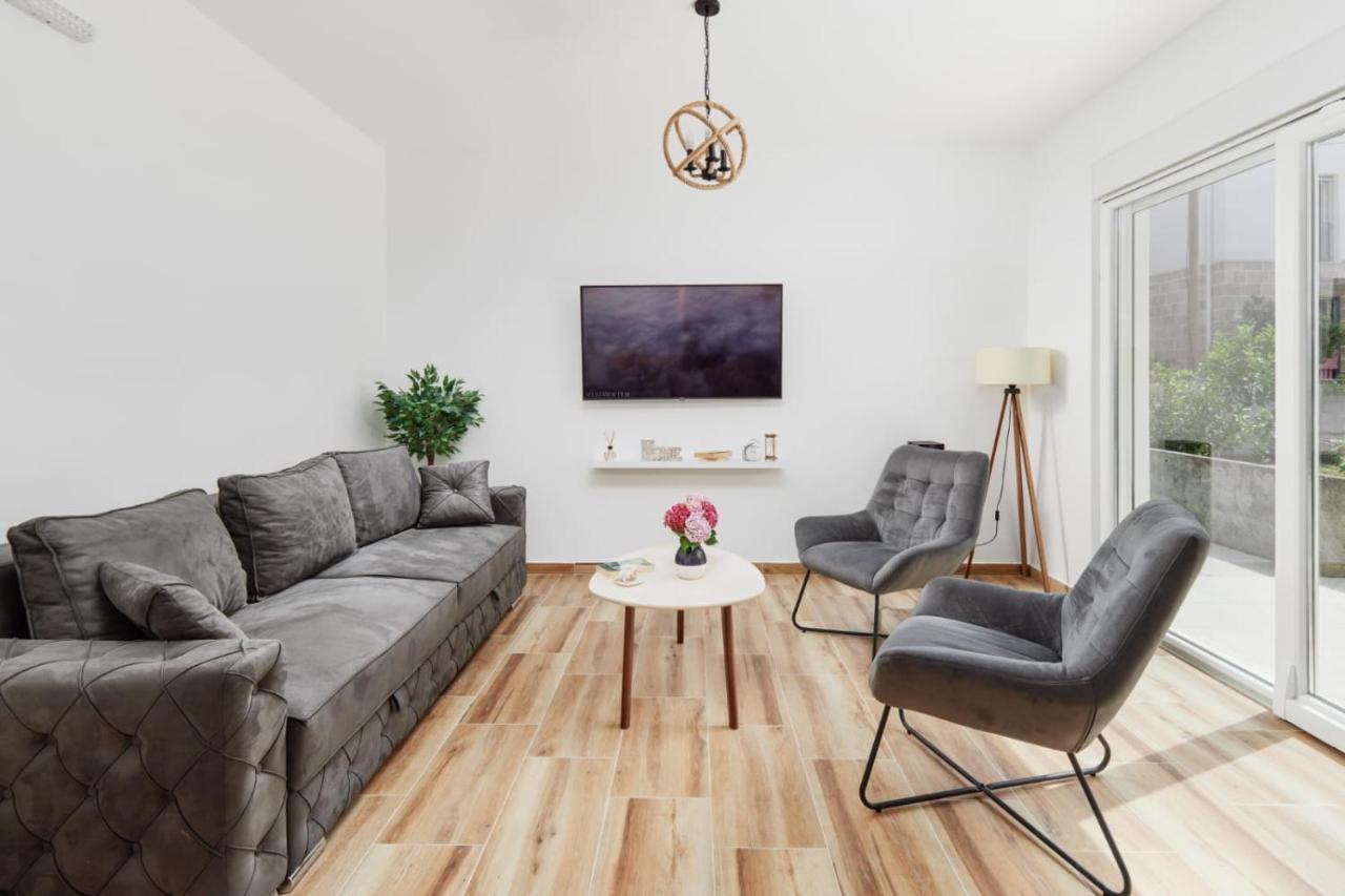 Petrovic apartmani Tivat Exterior foto